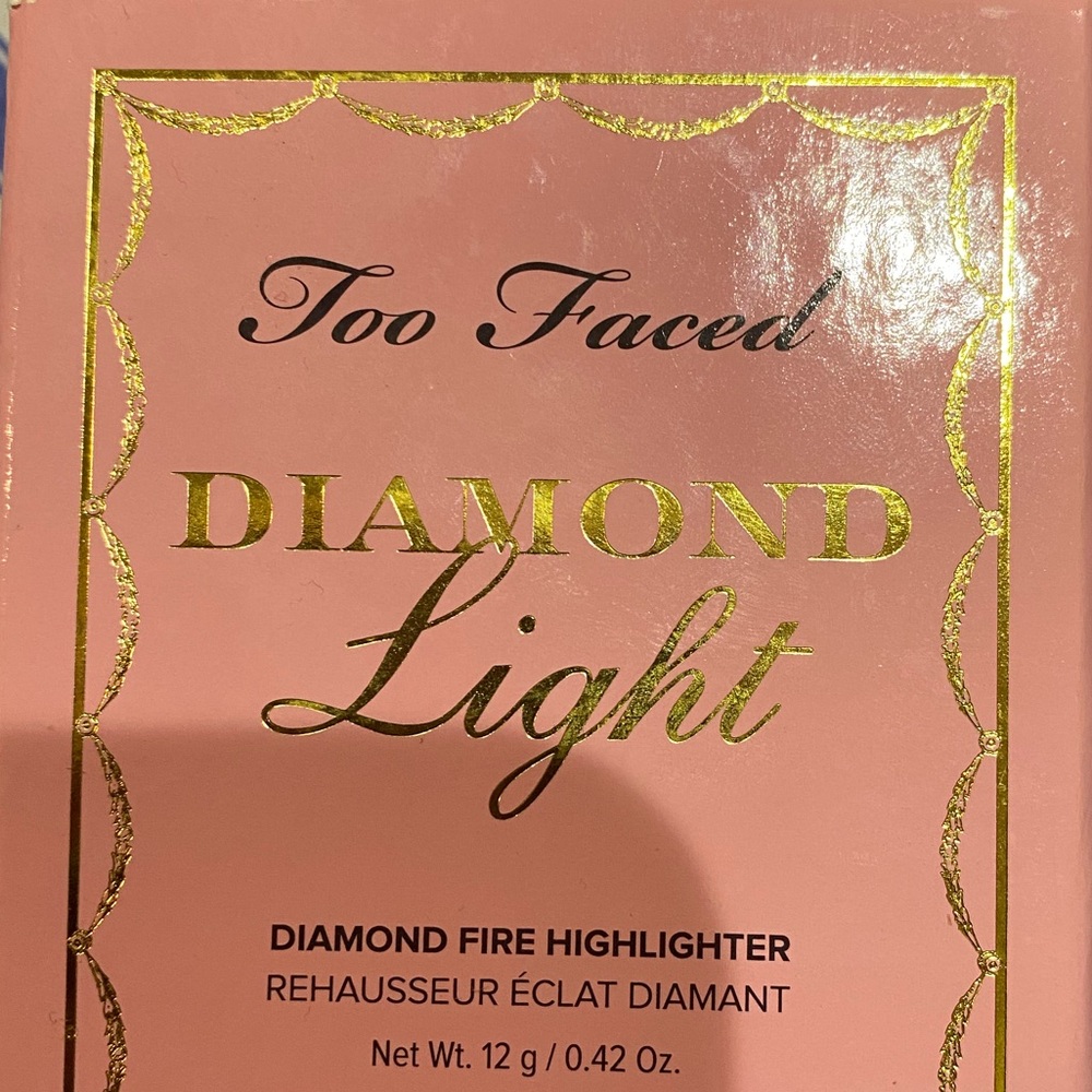 Too Faced Diamond Light Highlighter